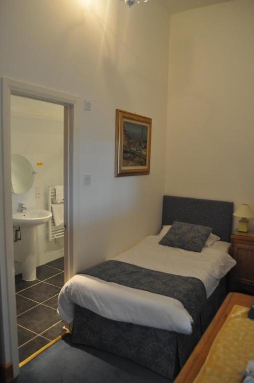 The Winter Dene Hotel Bournemouth Room photo